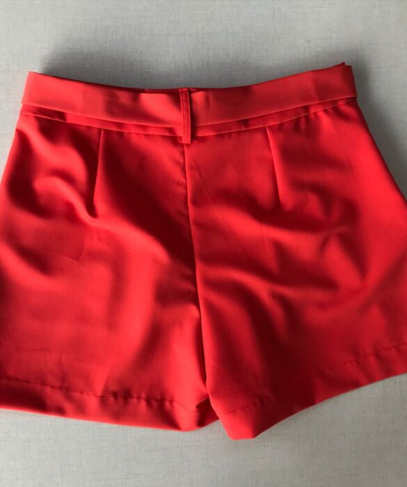 Short Feminino com Cinto Vermelho - Fernanda Ramos Store