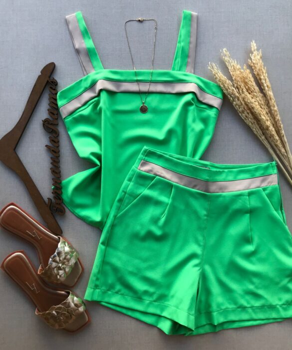 Conjunto Feminino Crepe Alfaiataria Short e Regata Verde - Fernanda Ramos Store