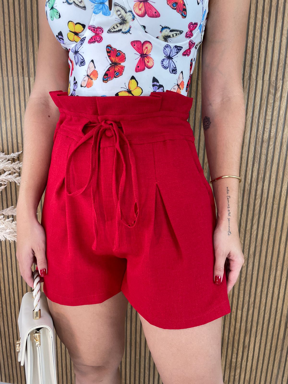 Short Feminino com Detalhe de Cinto Verde Bandeira - Fernanda Ramos Store