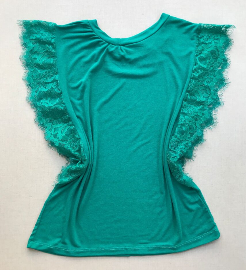 fernandaramosstore com br blusa malha podrinha detalhe em renda off white copia 2