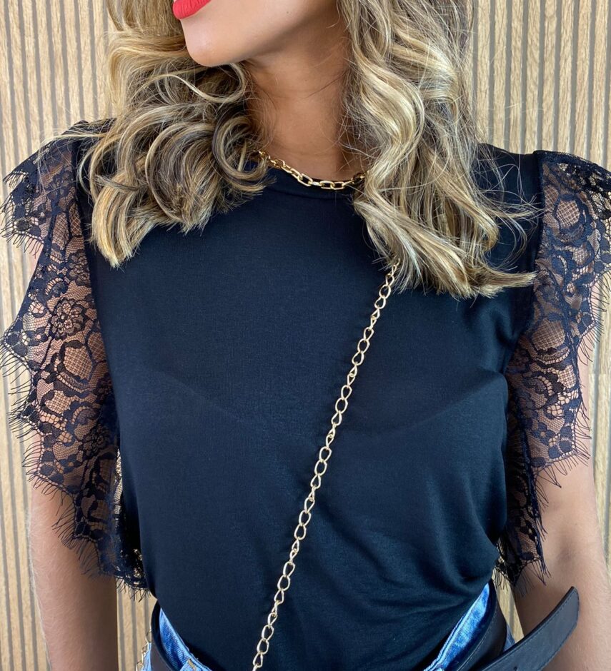 fernandaramosstore com br blusa malha podrinha detalhe em renda preta 4