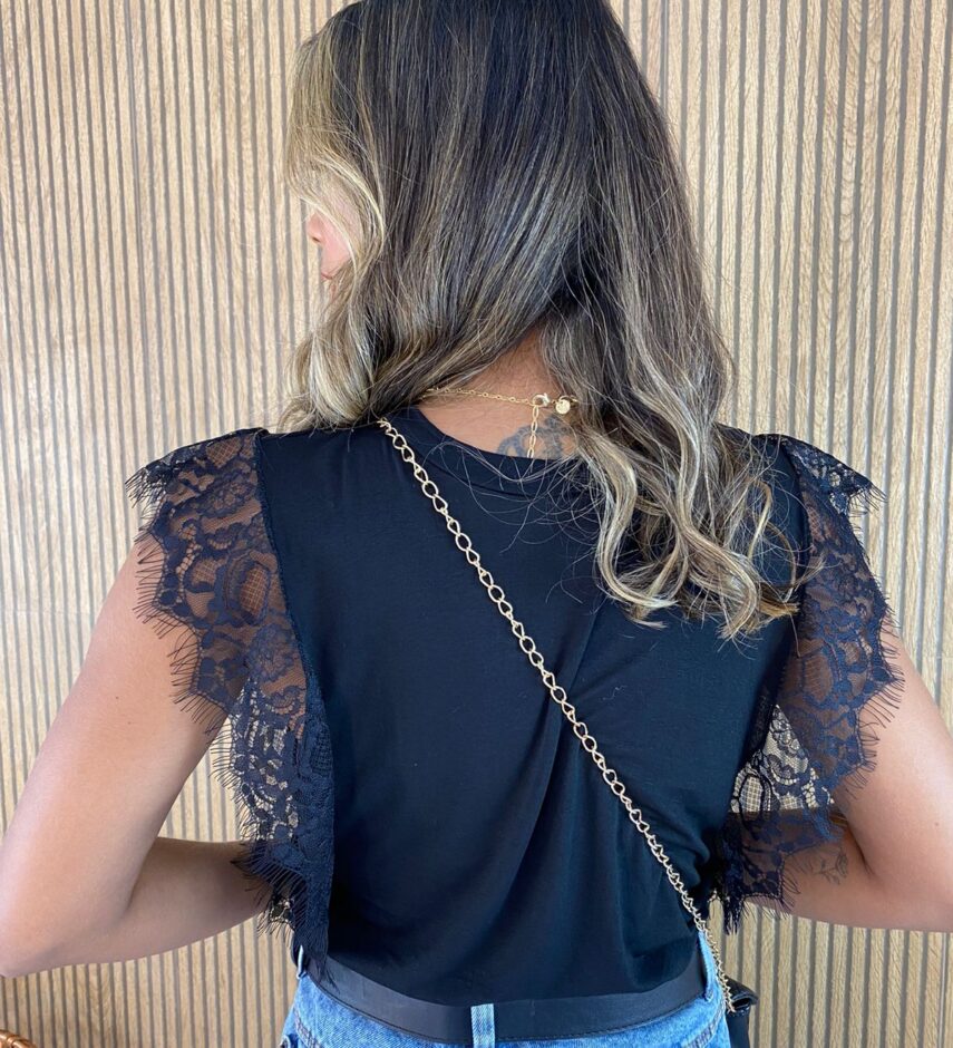 fernandaramosstore com br blusa malha podrinha detalhe em renda preta 5