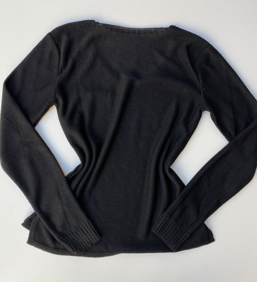 fernandaramosstore com br blusa manga longa feminina tricot preta com bolso 2