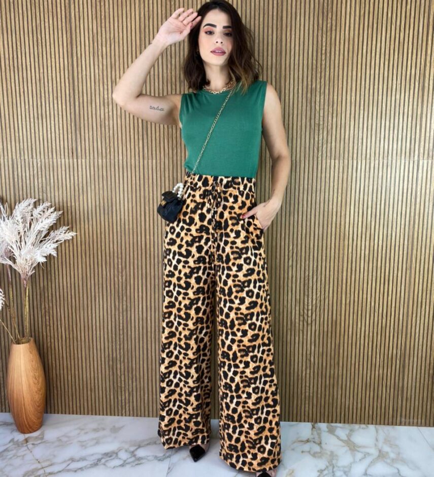 Cropped Feminino Canelado Verde - Fernanda Ramos Store