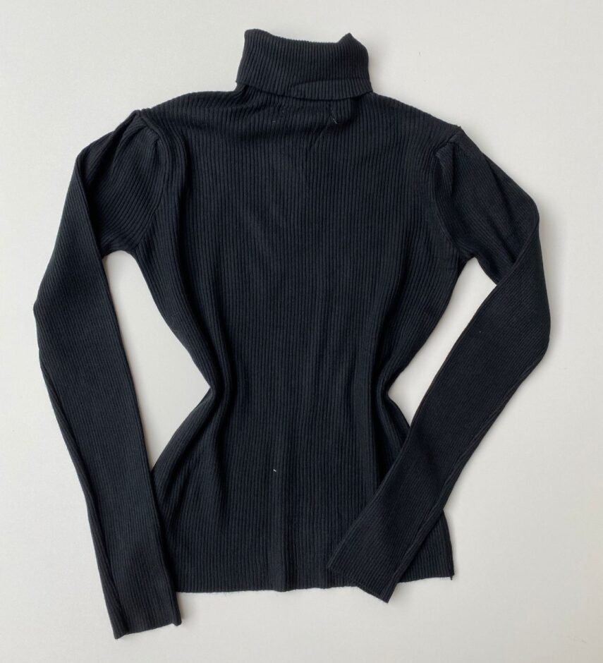 fernandaramosstore com br blusa feminina cacharrel gola alta canelada preta 2