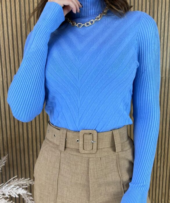 fernandaramosstore com br blusa feminina cacharrel gola alta com relevo azul bebe 1