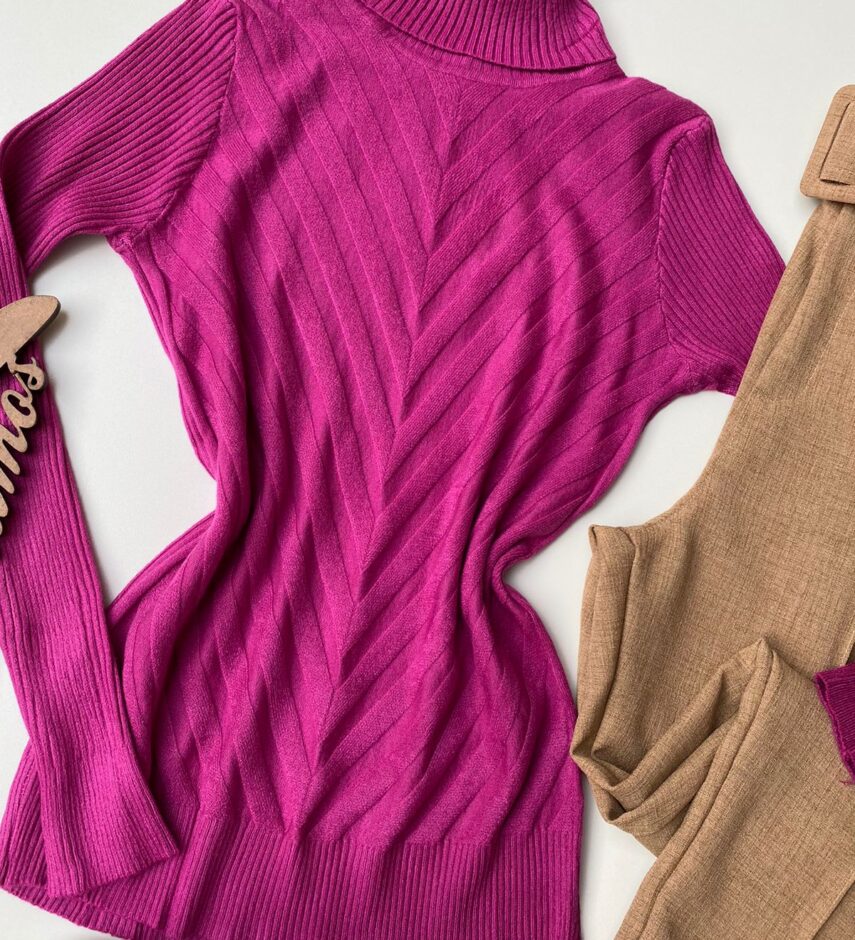 fernandaramosstore com br blusa feminina cacharrel gola alta com relevo fucsia