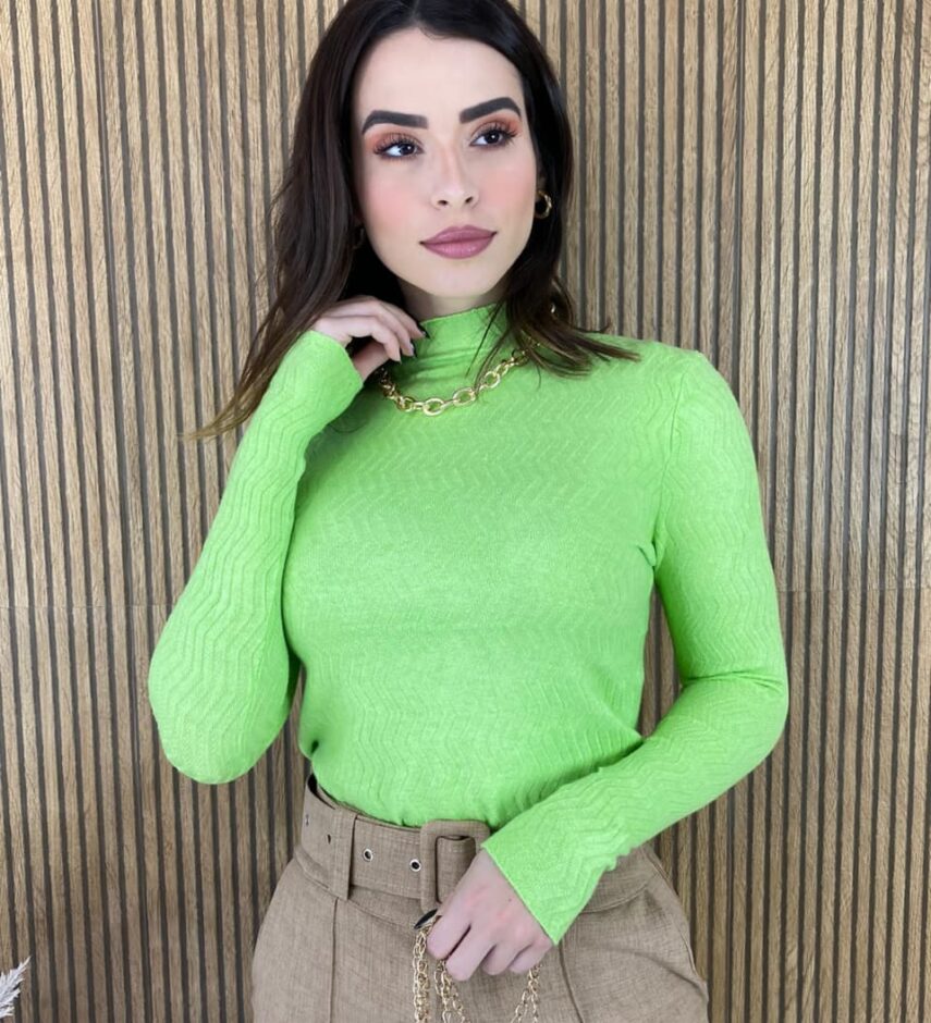 fernandaramosstore com br blusa feminina cacharrel gola alta verde com relevo 3