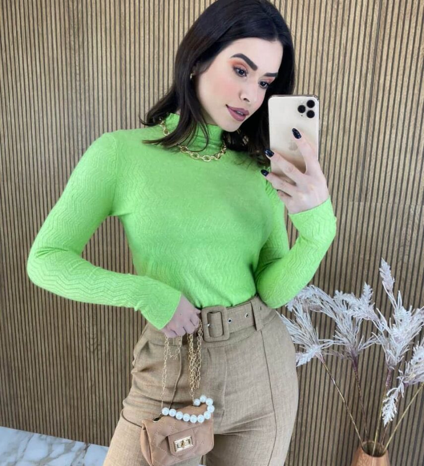 fernandaramosstore com br blusa feminina cacharrel gola alta verde com relevo