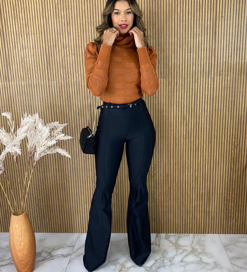 Calça Feminina com Cinto Flare Preta - Fernanda Ramos Store