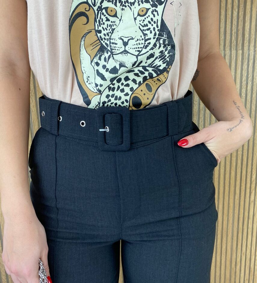 Calça Feminina com Cinto Flare Preto - Fernanda Ramos Store