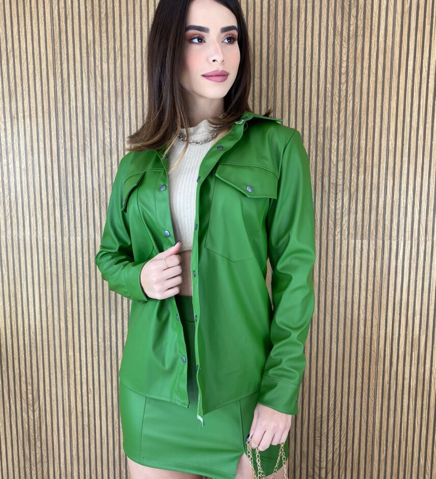 fernandaramosstore com br conjunto feminino saia camisa couro eco verde 11