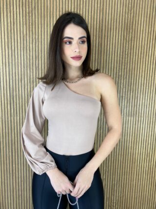 Body Feminino Manga Longa com Bojo Um Ombro Só Bege - Fernanda Ramos Store