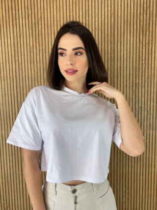 Cropped Feminino sem Bojo Manga Curta Detalhe em Aplicação Branco - Fernanda Ramos Store