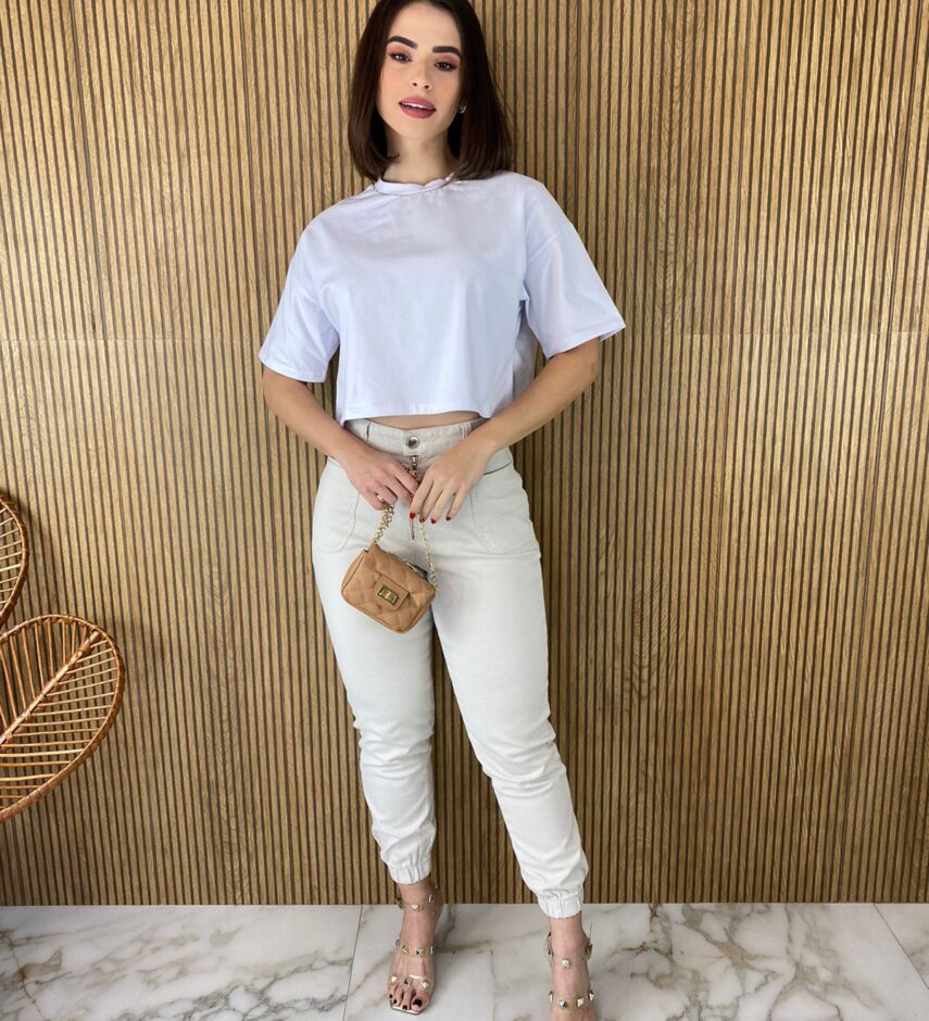 Cropped Feminino sem Bojo Manga Curta Detalhe em Aplicação Branco - Fernanda Ramos Store