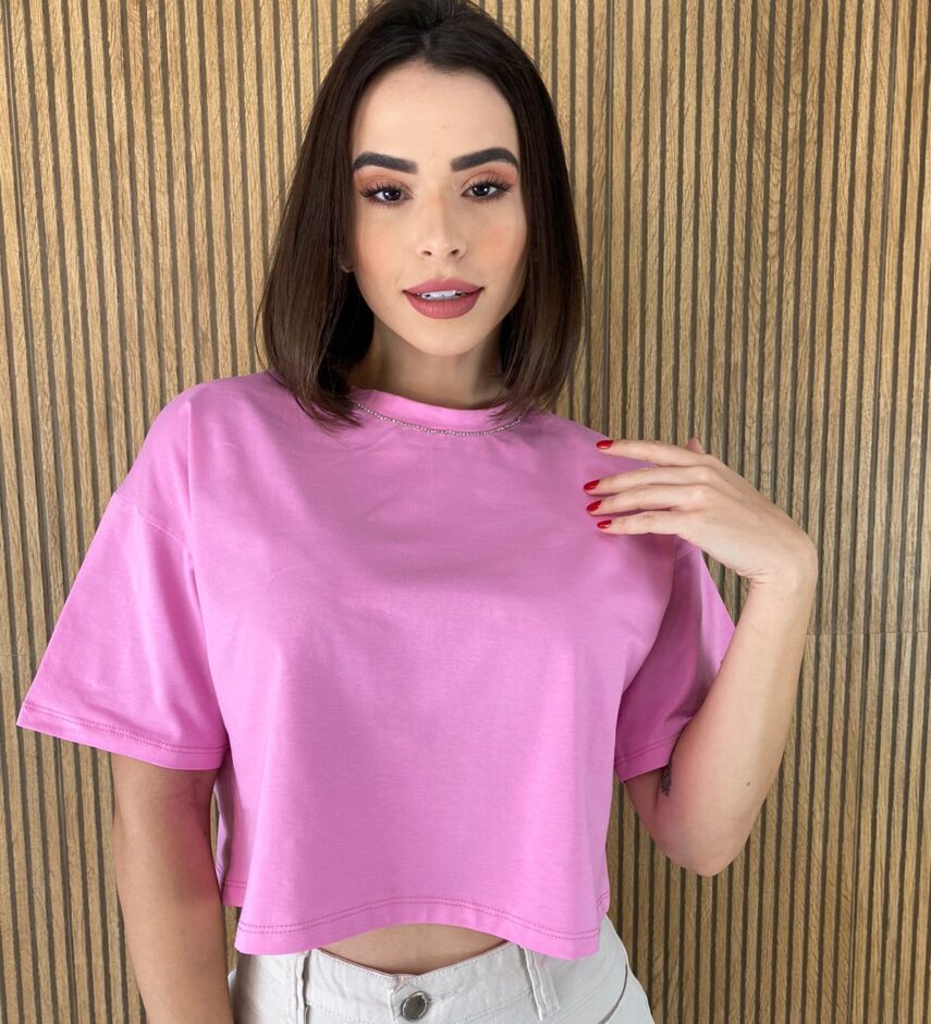 Cropped Feminino sem Bojo Manga Curta Detalhe em Aplicação Rosa - Fernanda Ramos Store