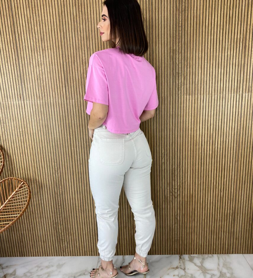 Cropped Feminino sem Bojo Manga Curta Detalhe em Aplicação Rosa - Fernanda Ramos Store