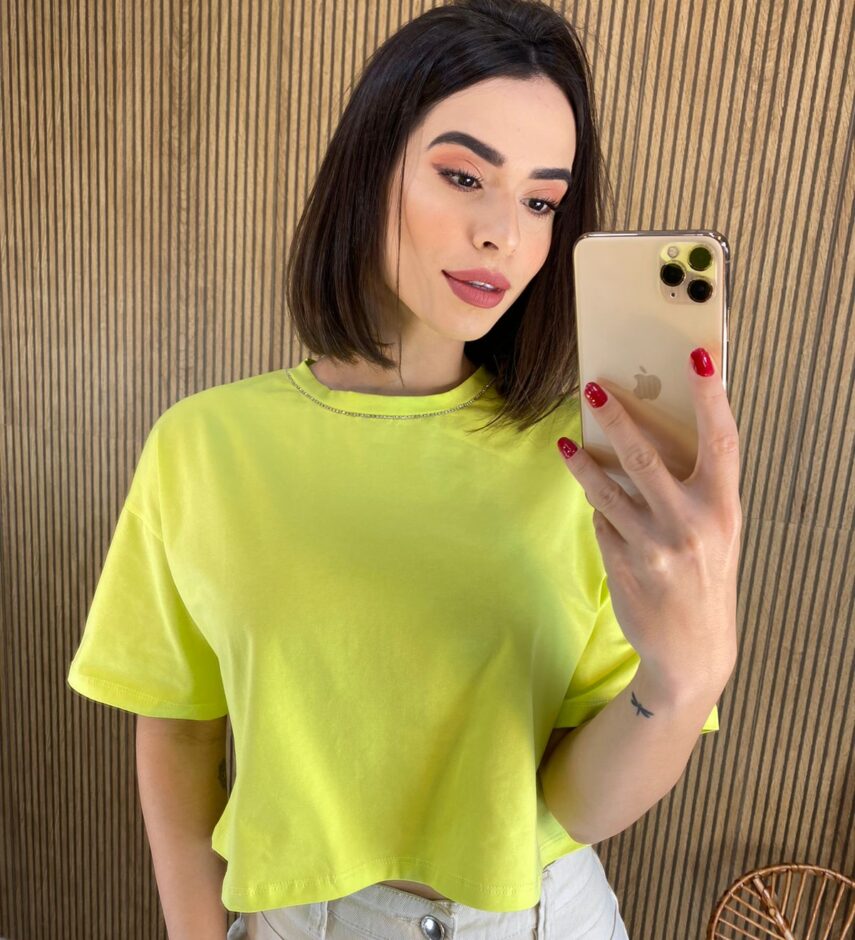 Cropped Feminino sem Bojo Manga Curta Detalhe em Aplicação Verde Lima - Fernanda Ramos Store