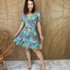 fernandaramosstore com br vestido curto com bojo estampado floral fundo azul