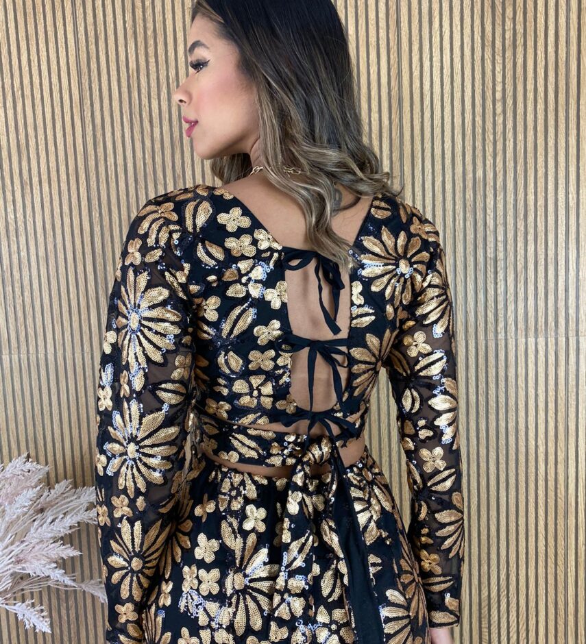 Vestido Curto com Bojo Manga Longa Argola Paetê - Fernanda Ramos Store