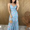 fernandaramosstore com br vestido longo com bojo alca regulavel estampa floral fundo azul 4