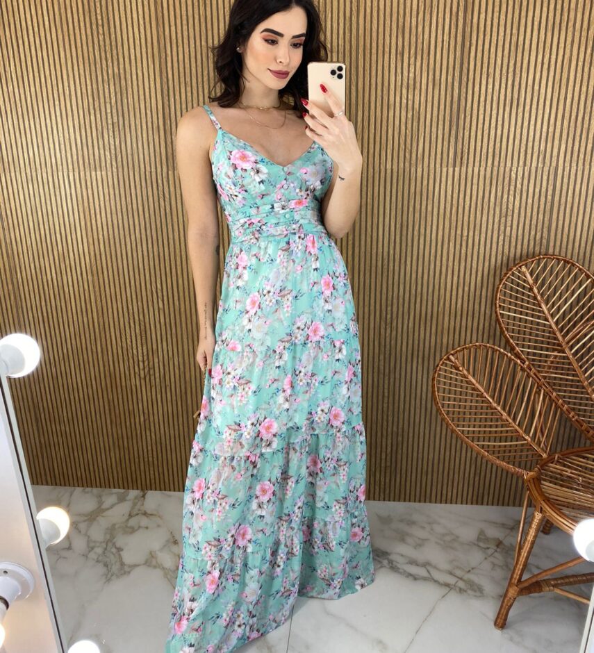fernandaramosstore com br vestido longo com bojo alca regulavel estampa floral fundo verde agua 1