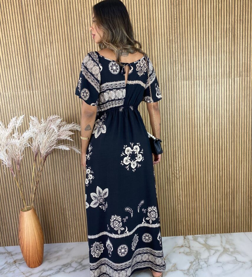 fernandaramosstore com br vestido longo com bojo manga curta estampado fundo preto 1