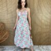 fernandaramosstore com br vestido midi com bojo estampa floral fundo azul