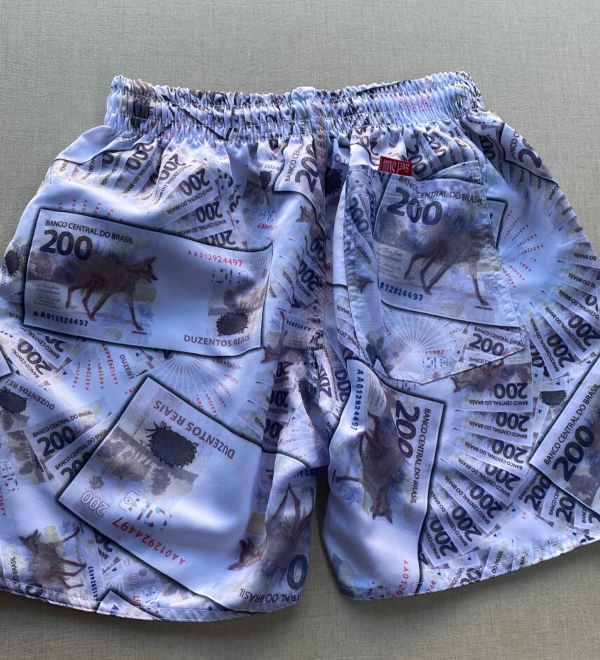 fernandaramosstore com br bermuda masculina tactel estampado fundo off white 3
