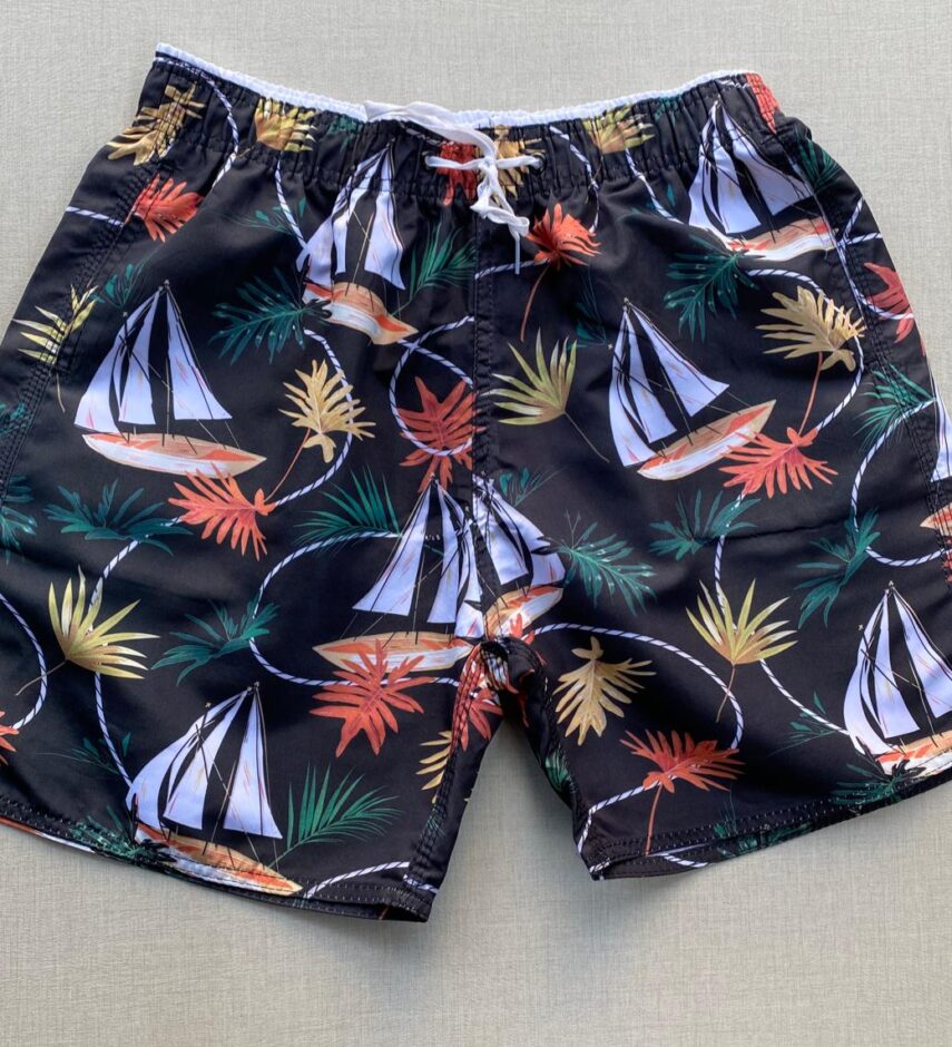 fernandaramosstore com br bermuda masculina tactel estampado fundo preto 2