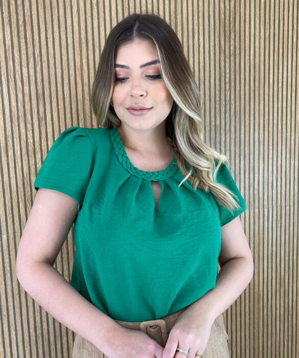 fernandaramosstore com br blusa feminina manga curta verde com detalhe trancado 3