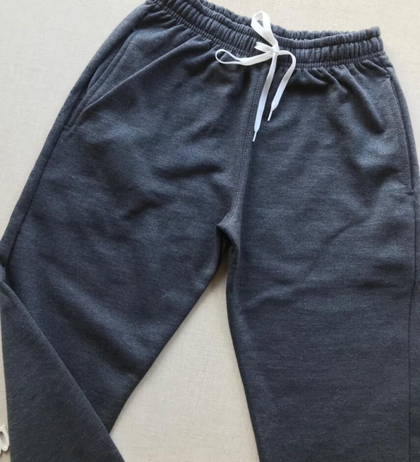 fernandaramosstore com br calca masculina moletom cinza com cordao branco 1