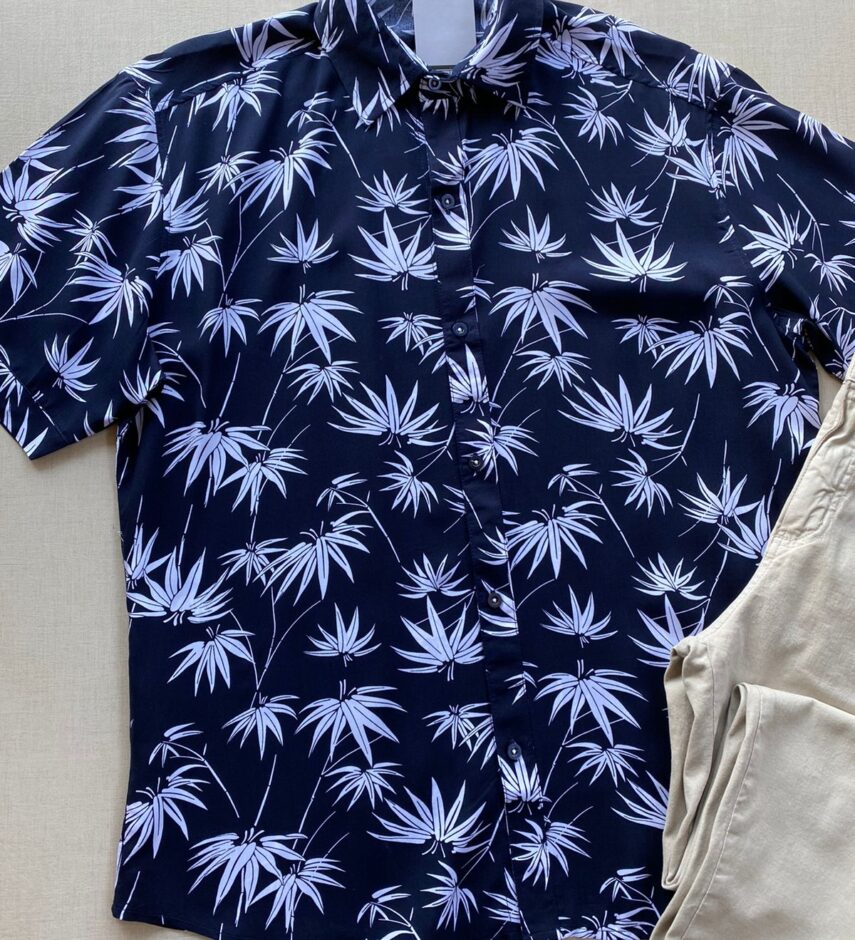 fernandaramosstore com br camisa masculina manga curta estampada folhas azul marinho 1