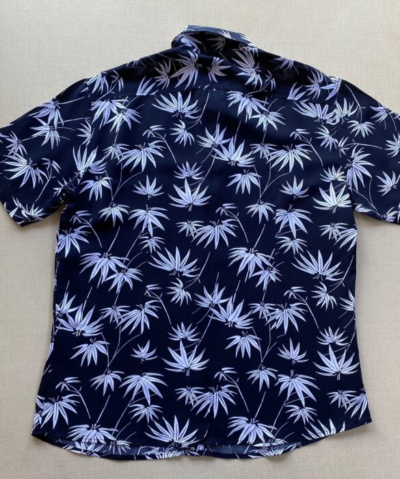 fernandaramosstore com br camisa masculina manga curta estampada folhas azul marinho 2