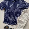 fernandaramosstore com br camisa masculina manga curta estampada fundo azul marinho