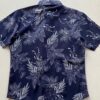fernandaramosstore com br camisa masculina manga curta estampada fundo azul marinho 2