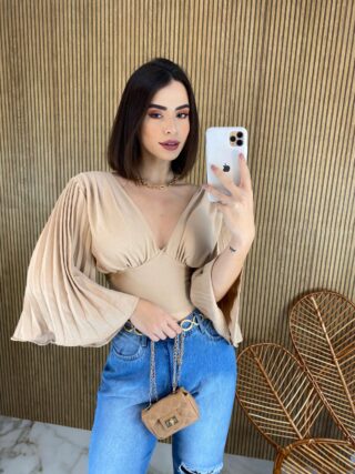 Cropped Feminino com Bojo Manga Plissada Bege - Fernanda Ramos Store