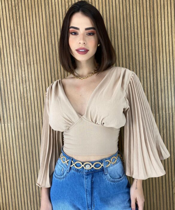 Cropped Feminino com Bojo Manga Plissada Bege - Fernanda Ramos Store