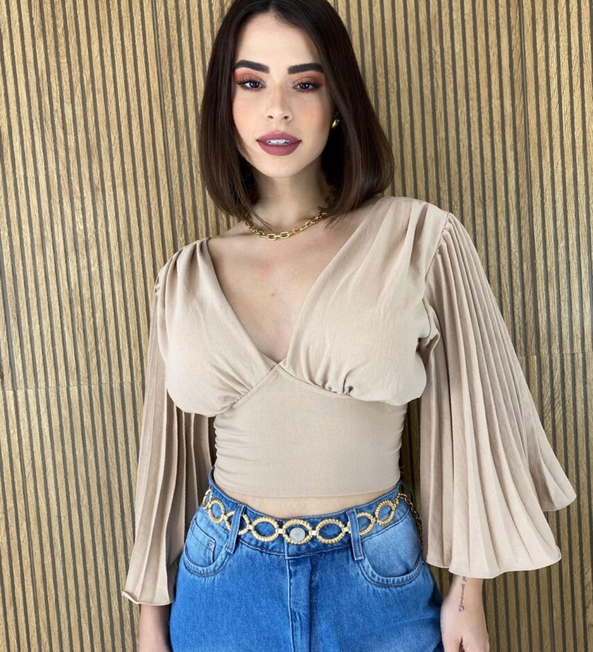 Cropped Feminino com Bojo Manga Plissada Bege - Fernanda Ramos Store
