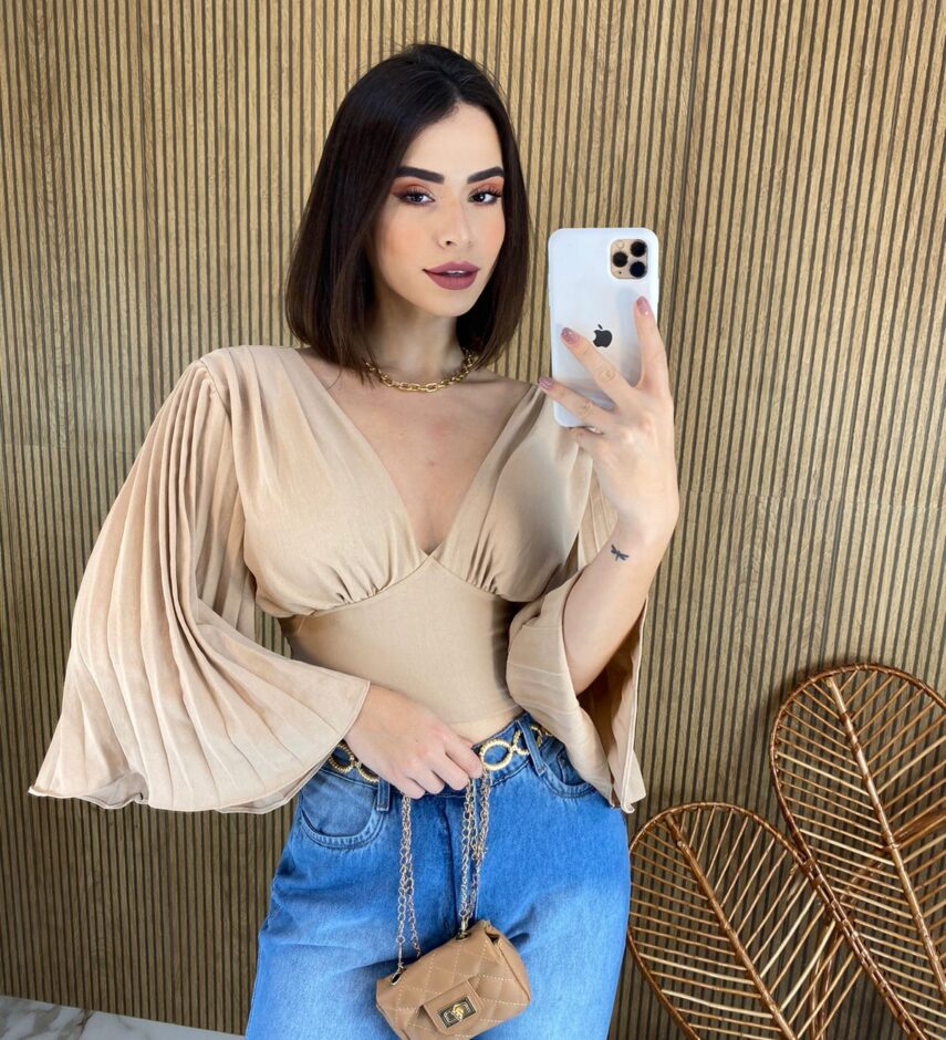 Cropped Feminino com Bojo Manga Plissada Bege - Fernanda Ramos Store
