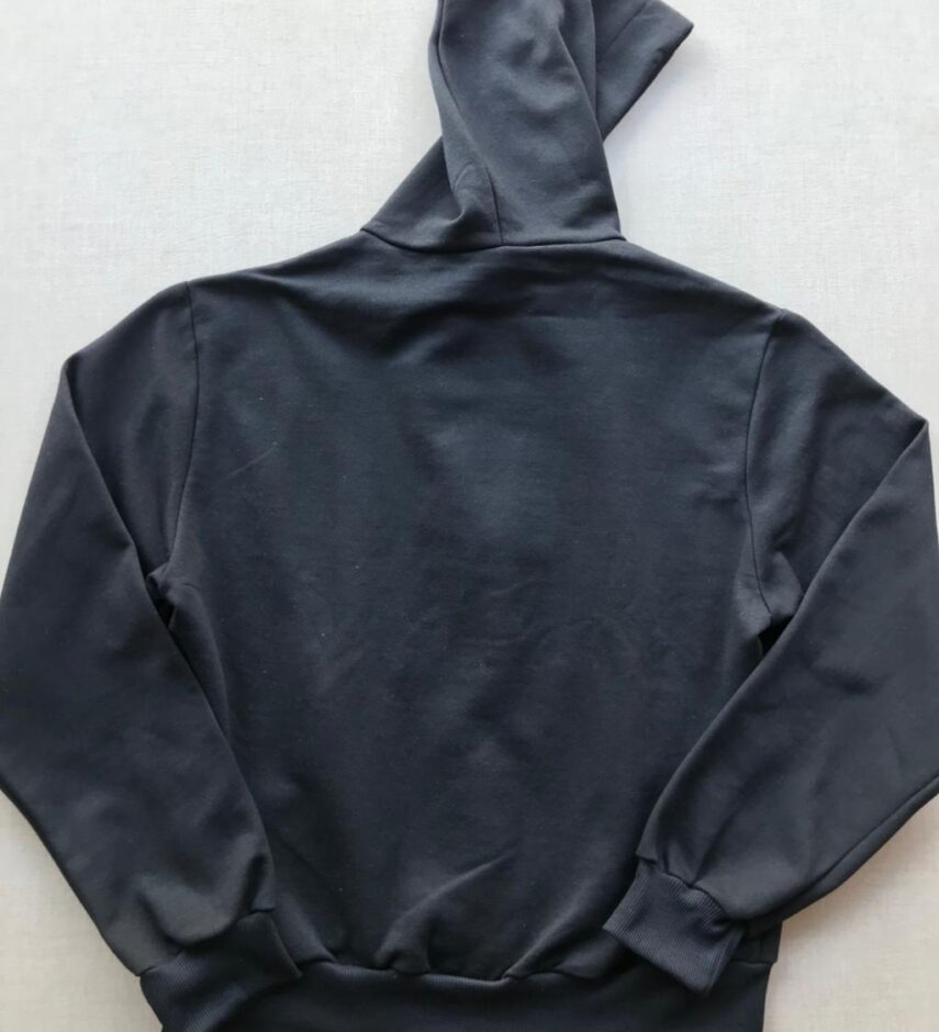 fernandaramosstore com br jaqueta moletom masculina preta com touca copia 2