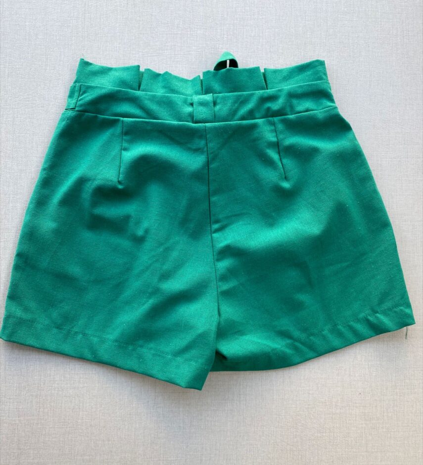 fernandaramosstore com br short feminino com bolsos e amarracao verde 2