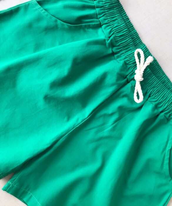 fernandaramosstore com br short feminino curto com folso frontal e amarracao verde 1