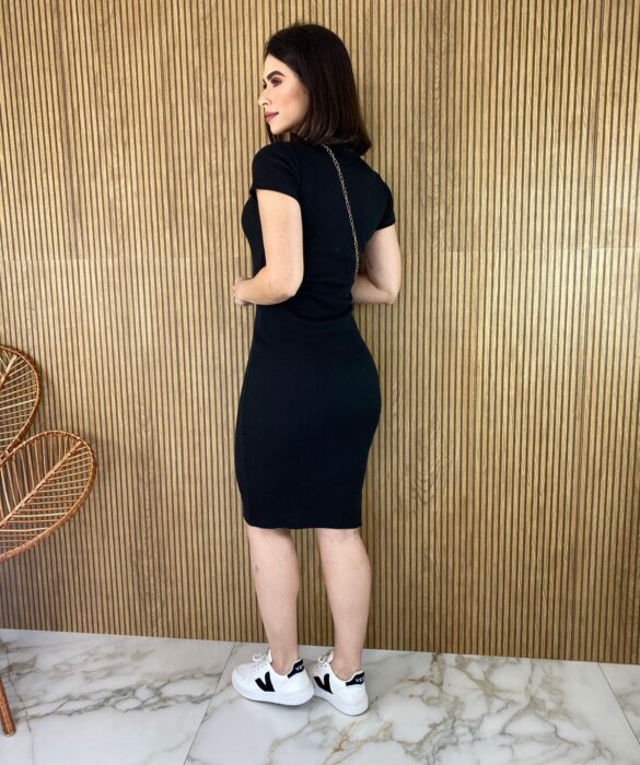 fernandaramosstore com br vestido canelado sem bojo manga curta gola preto 1