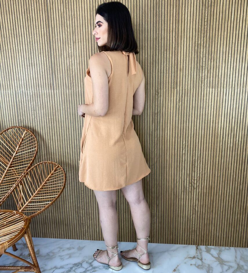 Vestido Curto sem Bojo com Bolsos e Amarração Atrás Bege - Fernanda Ramos Store