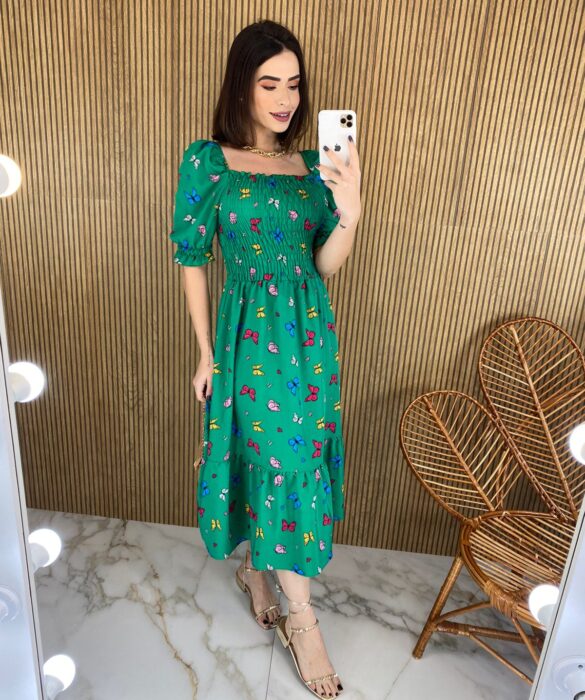 fernandaramosstore com br vestido midi sem bojo com lastex estampa borboletas verde 2