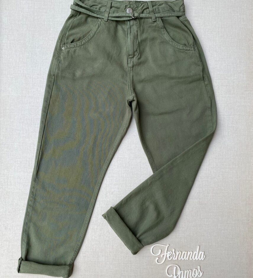 fernandaramosstore com br calca jeans feminina mom com cinto fino preto copia