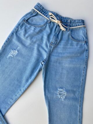 Calça Jeans Feminina Mom Cropped com Amarração - Fernanda Ramos Store