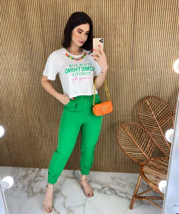 Calça Skinny Feminina com Botões e Bolsos Verde Bandeira - Fernanda Ramos Store