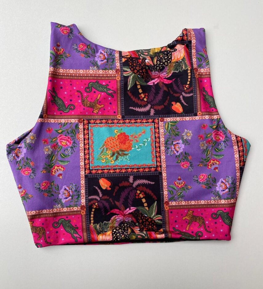 Cropped Feminino sem Bojo Estampa Animais e Flores - Fernanda Ramos Store